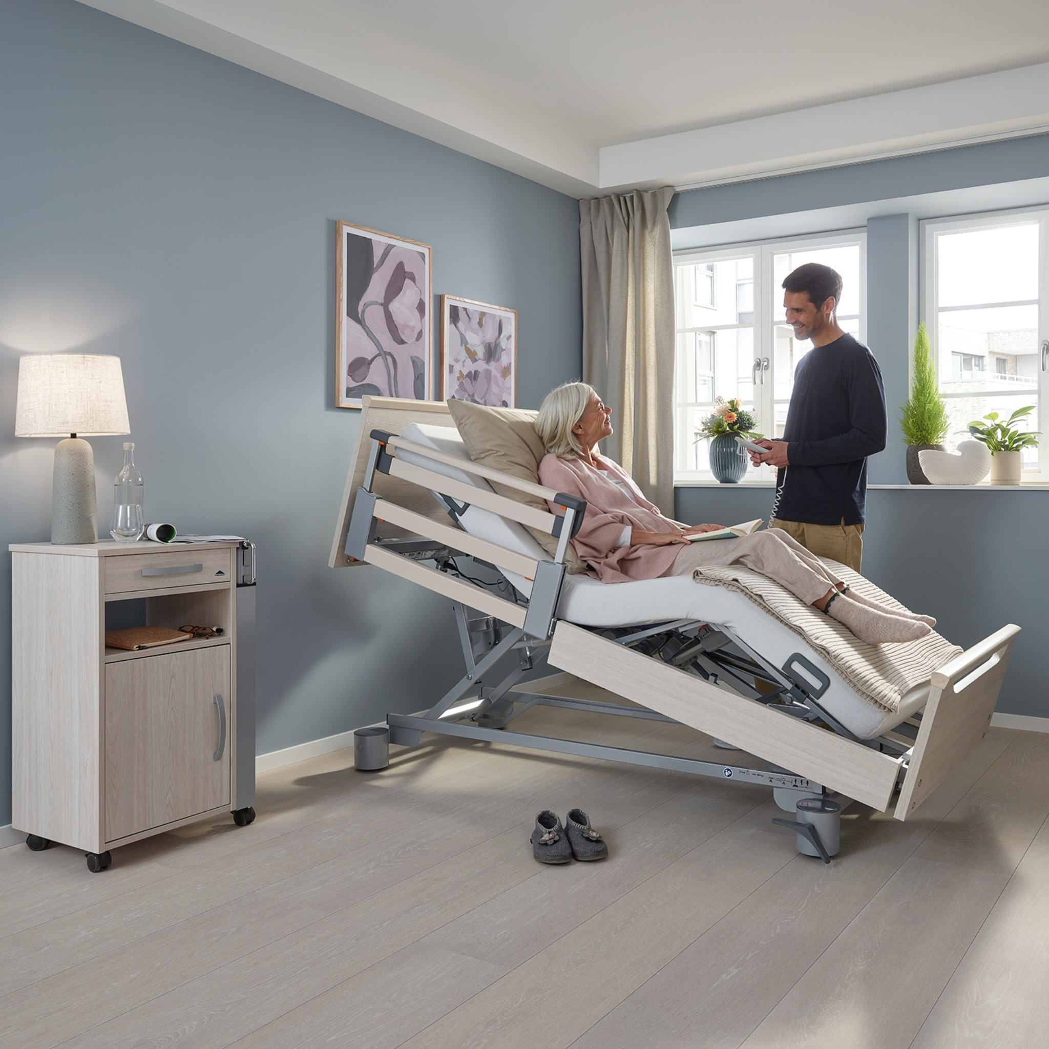 Recova Libra Homecare Bed