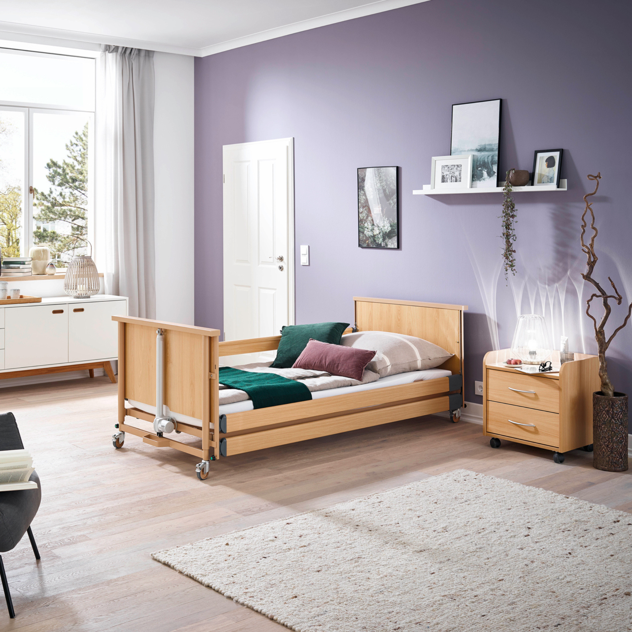Recova Homecare Bed with Safety Sides & Lifting Pole